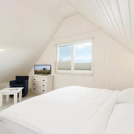 3 Bedroom Stunning In Ostseeresort Olpenitz